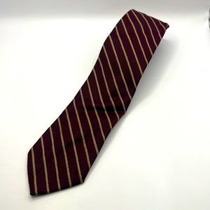 Maroon colored tie with beige stripes. Diagonal print. Allen Solly. 100% wool